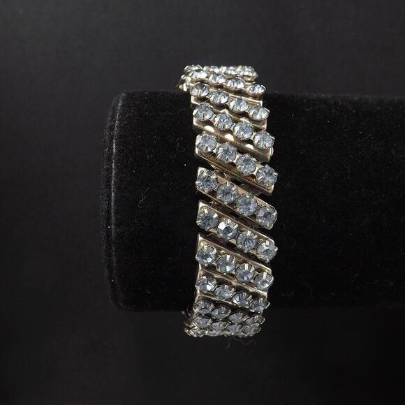 Vintage Light Blue Rhinestone Bracelet, Expansion Style, 1950s - Picture 4 of 10